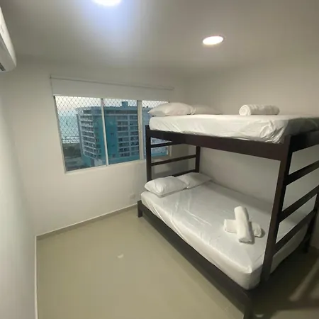 Apartamento En Crespo Con Vista Al Mar Y Ciudad Cartagena